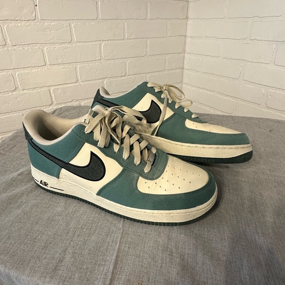 Nike Other - Nike Air Men's Sneakers - Vintage Cream